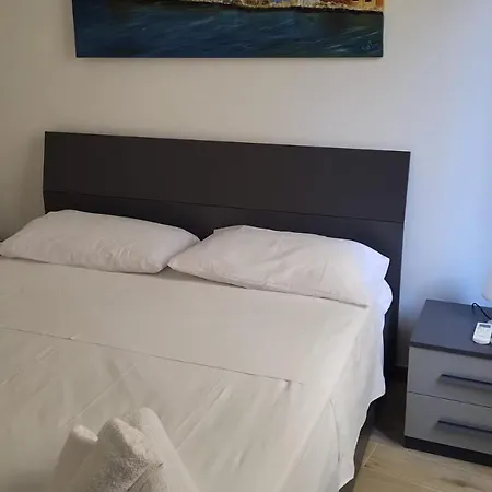Anca Palace Apartment